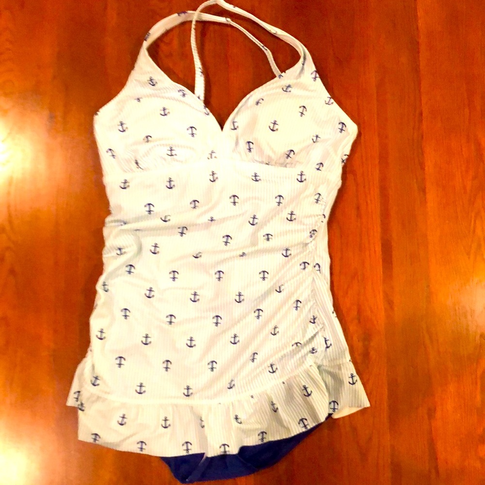 Ladies One Piece Bathing Suite. Great for the Up Coming Summer Months.
